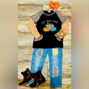 Love “It’s Fall Y’all” jean set